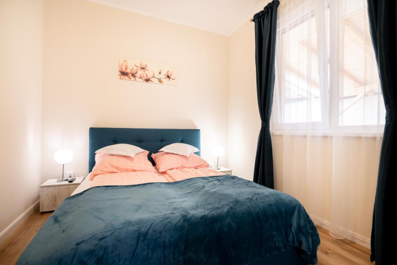 Casa De Langa Lac Oradea Ngoại thất bức ảnh