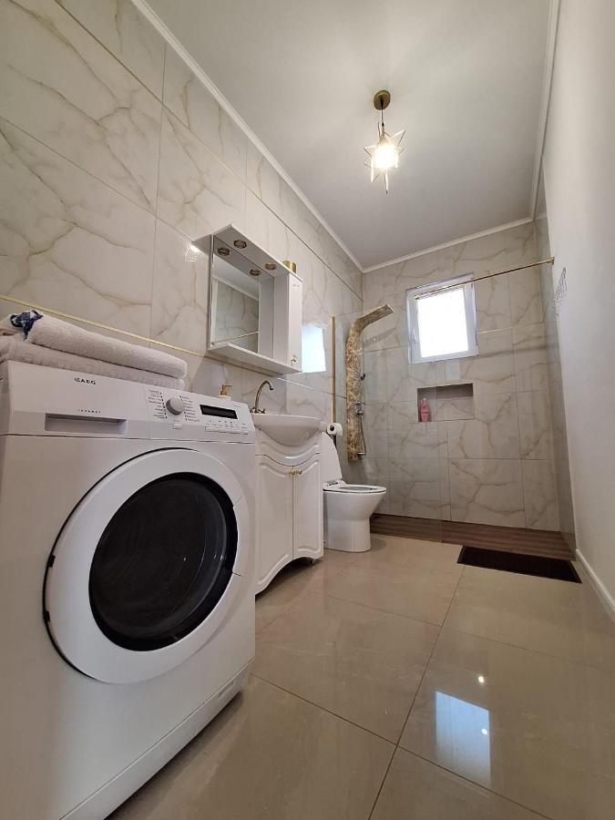 Casa De Langa Lac Oradea Ngoại thất bức ảnh